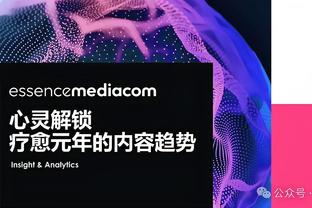 世体：巴萨教练组认为球队进攻问题很大，将希望寄托在罗克身上